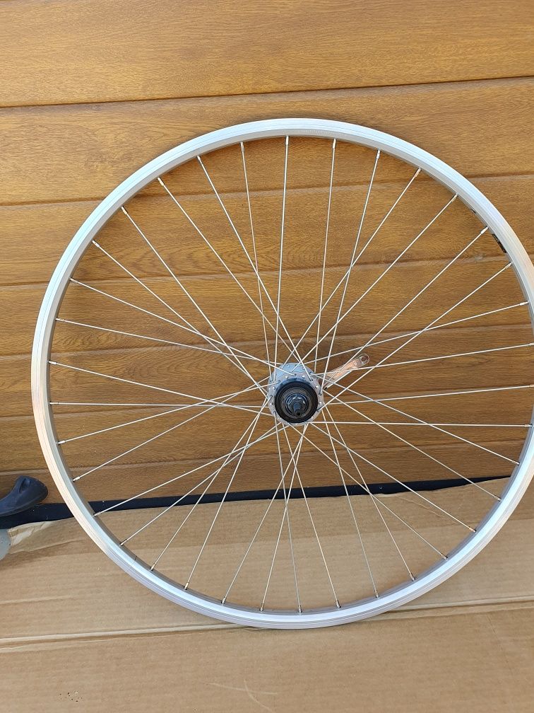 Nowe tylne koło 28 Nexus-3