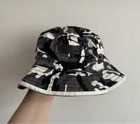 Dwa kapelusze, czapki bucket hat