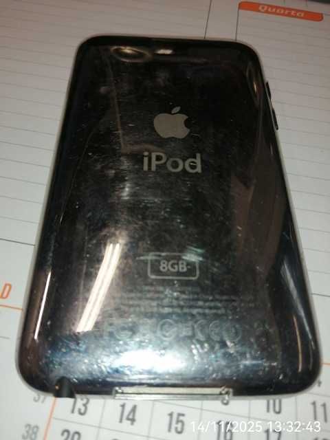 iPod Touch 8 GB prateado