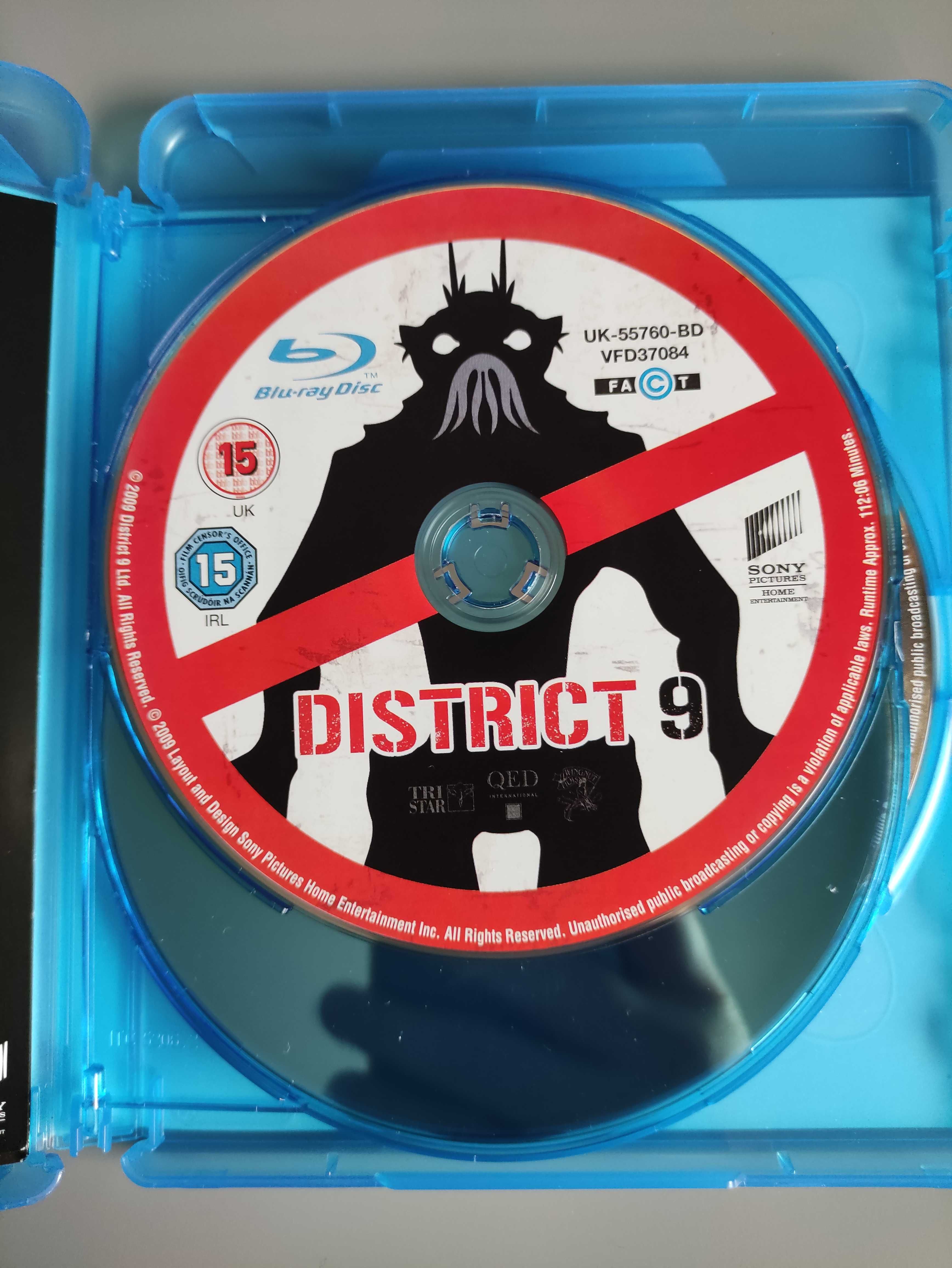 Filmy Blu-ray District 9, 2012 oraz Battle: Los Angeles