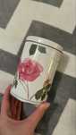 Bialy pojemnik w roze na herbate kawe ikea