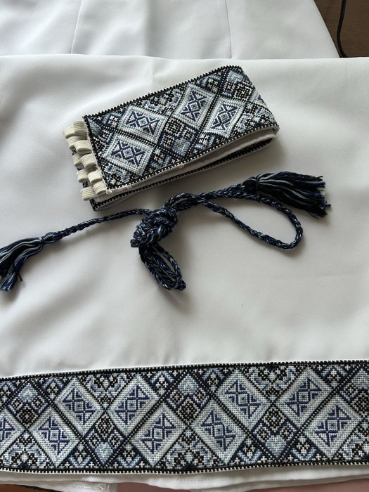 Вишиванка, вишила спідниця, пояс вишивка