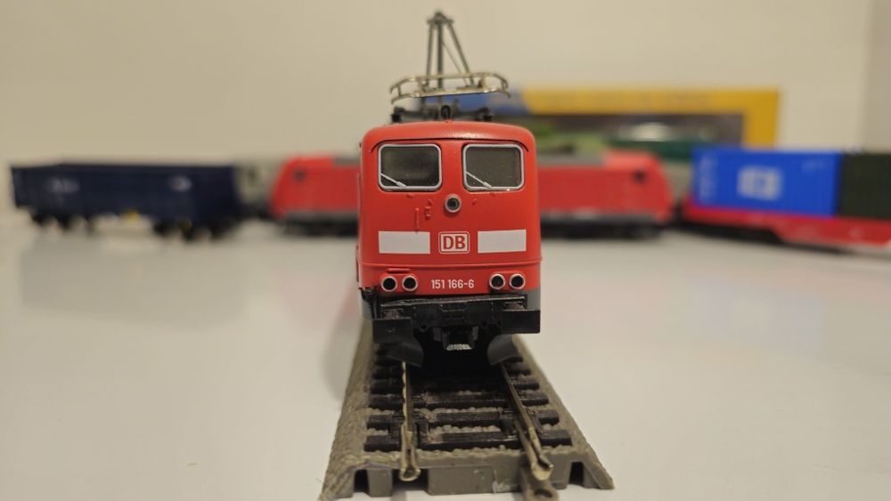 Roco Br 151 цифровой, в таком себе состоянии, ездит не плохо