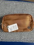 Nerka saszetka Lululemon, caramel