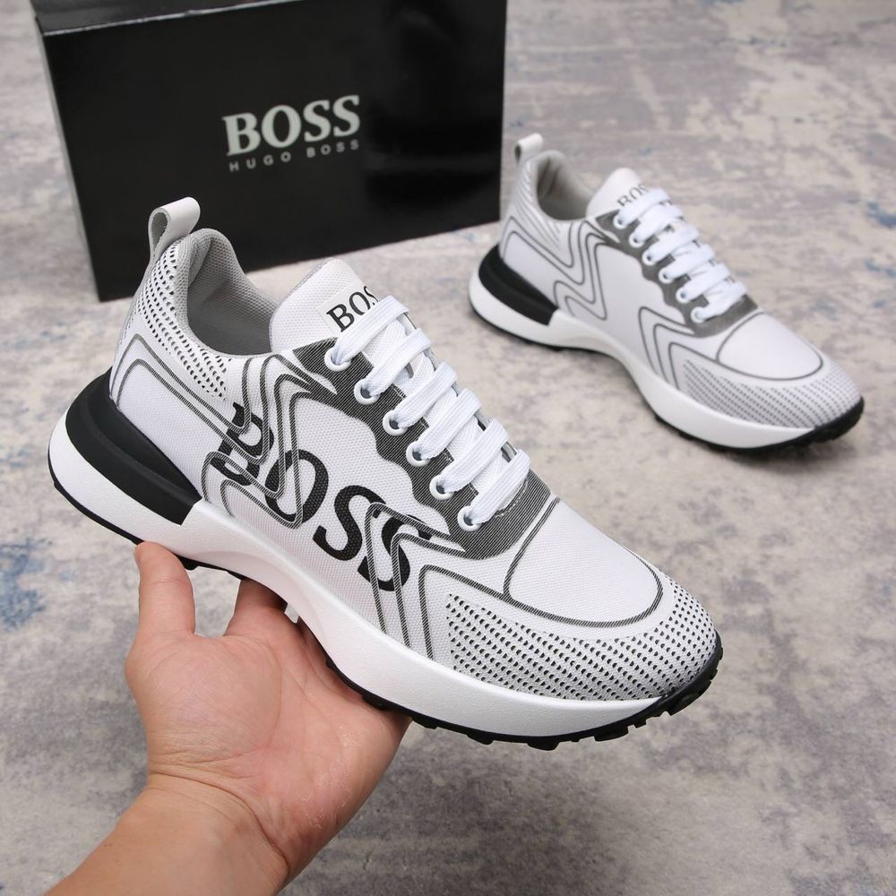 Мужские кроссовки от фирмы Hugo Boss серые с буквами хит сезона