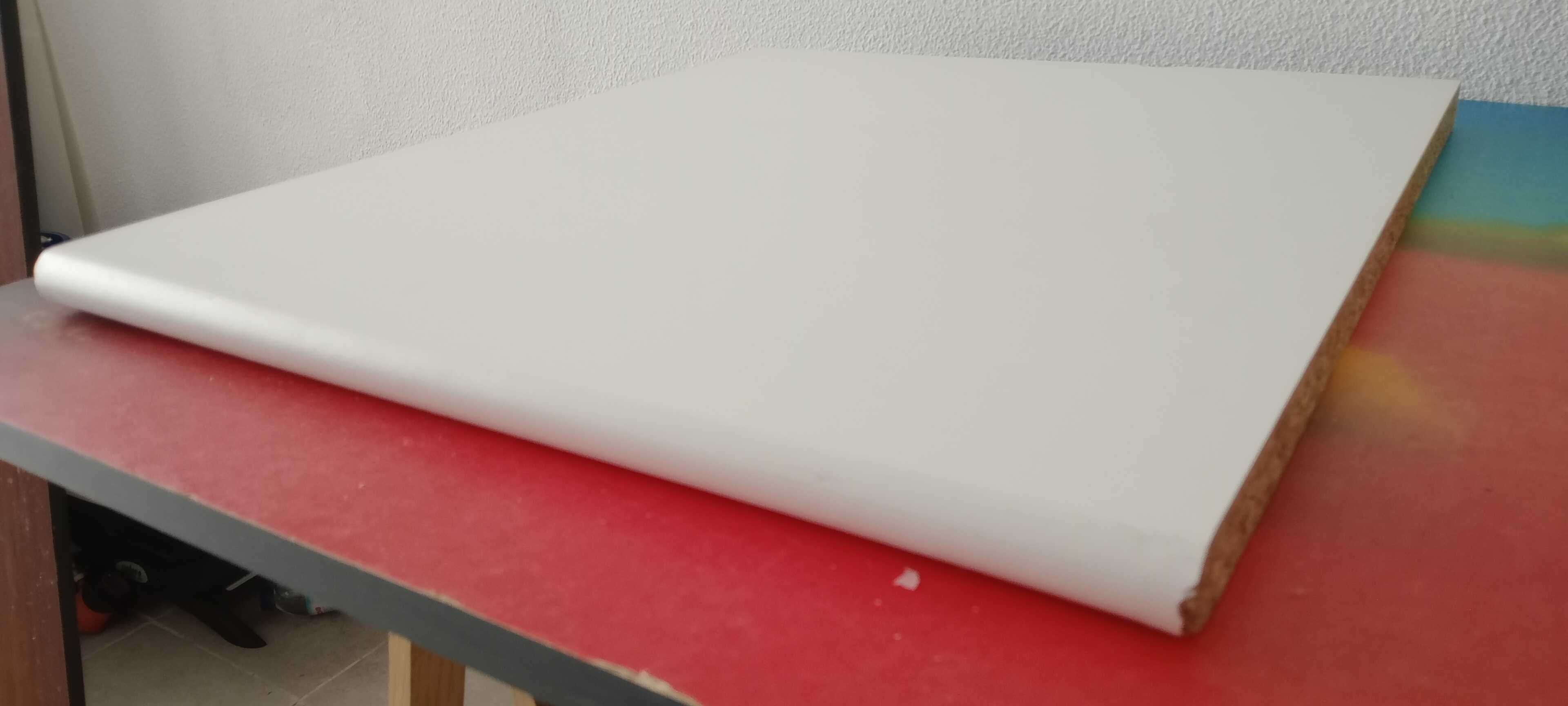 Tampo bancada branco