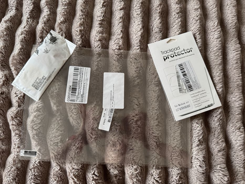 Захисні плівки для екрану та тачпаду на Macbook
