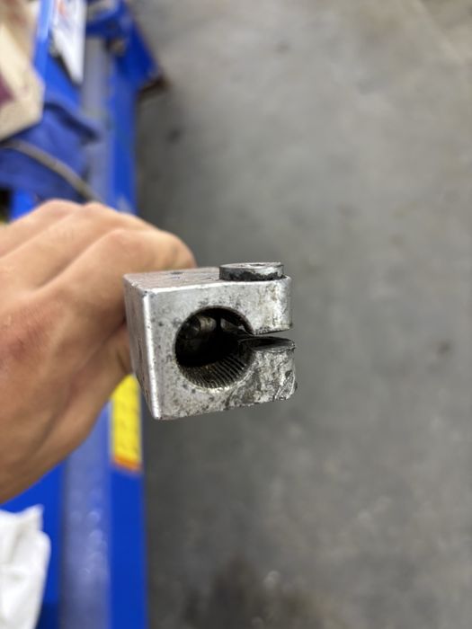 Рулевой карданчик на bmw x5 e53