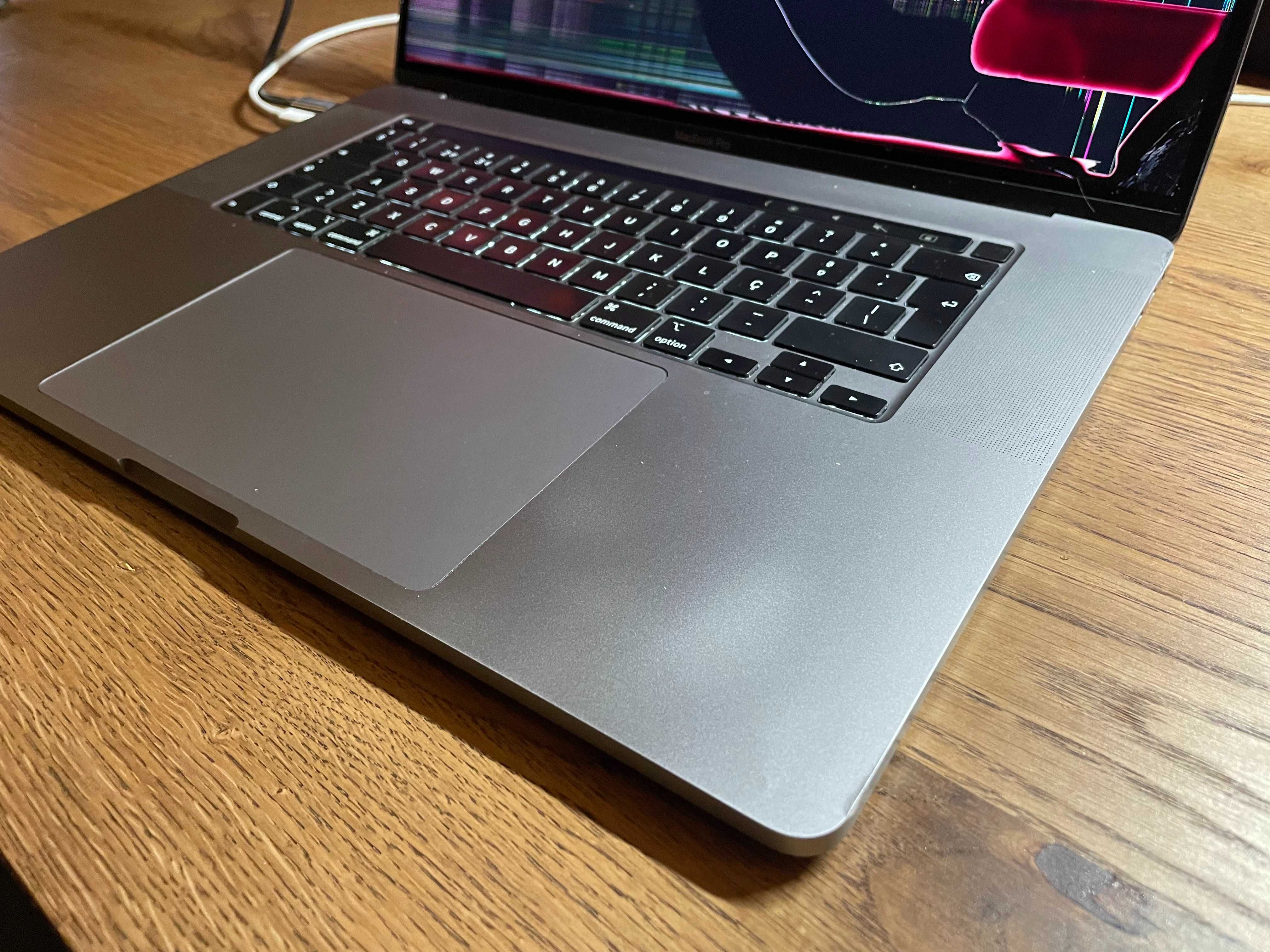 Macbook Pro 16 2019 i9 16Gb RAM 1TB SSD - ecrã danificado