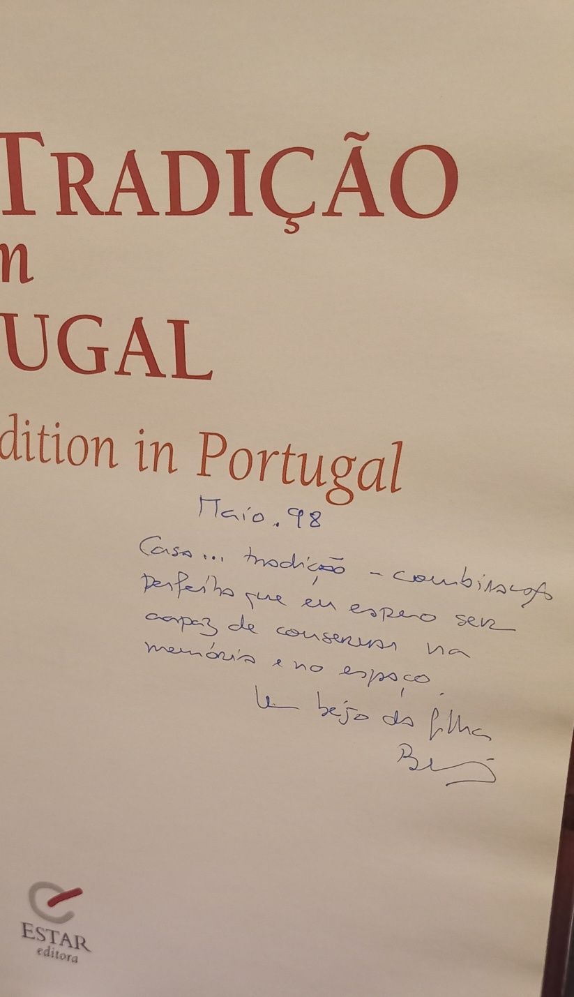 Livro "Casas com Tradição em Portugal " PORTES GRÁTIS.