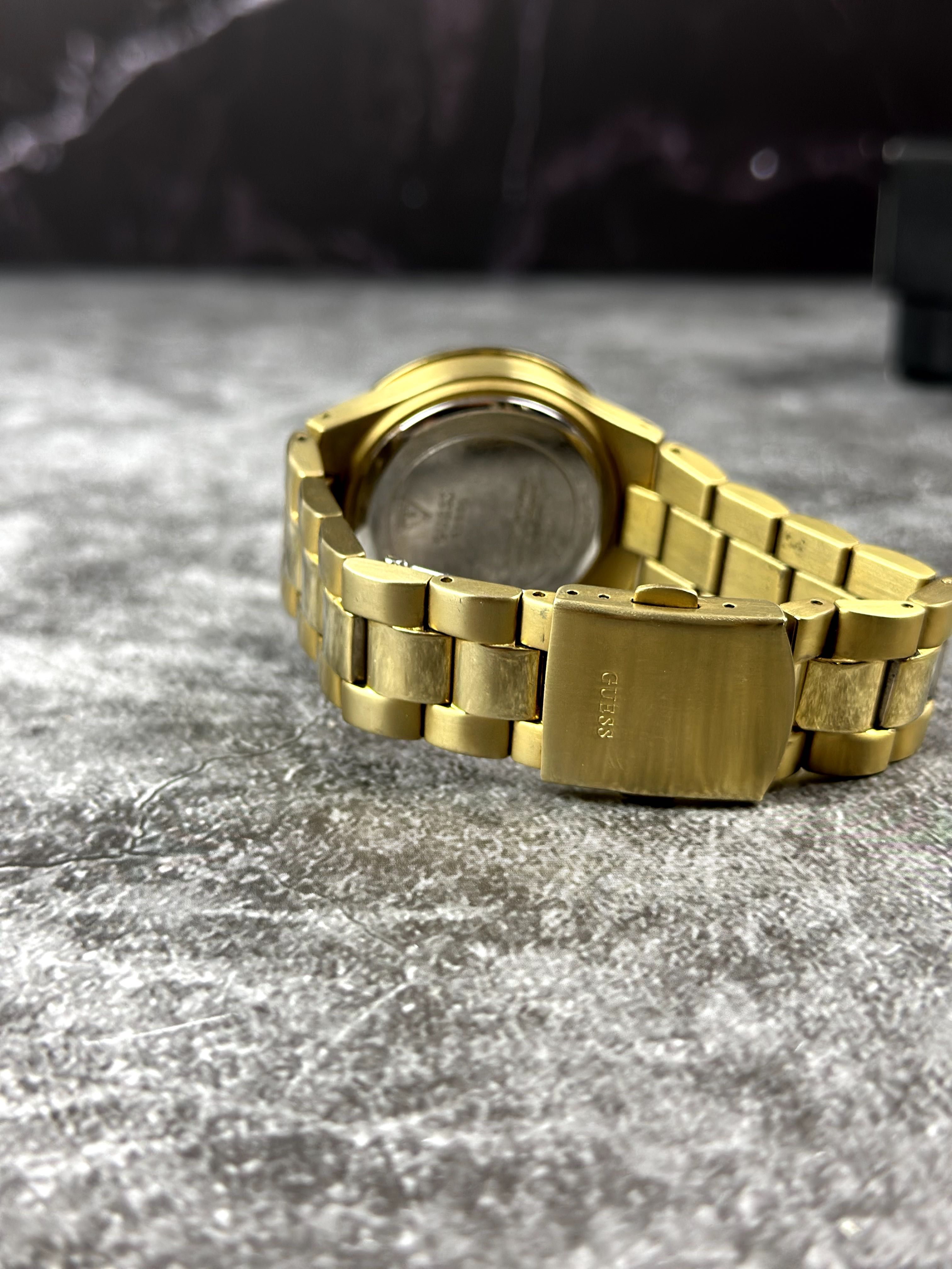 Relógio Guess Dourado - Quase Sem Uso