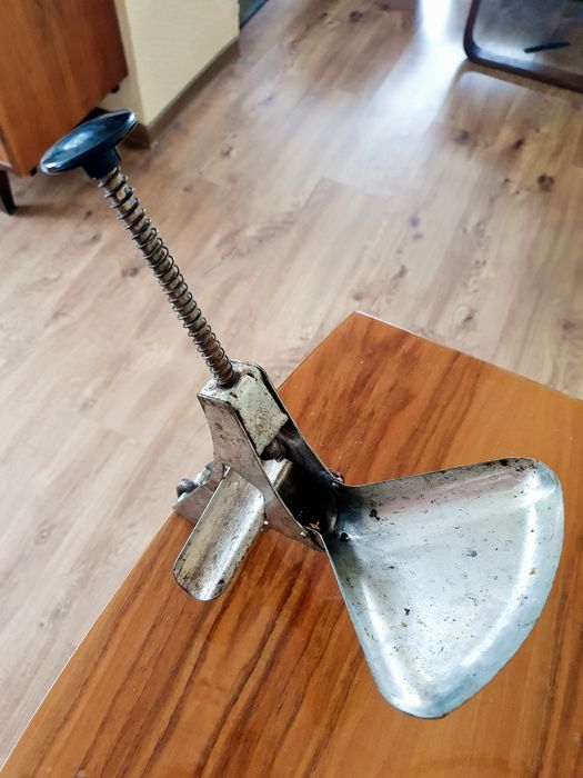 stara Drylownica do wiśni-wykonana z wytrzymałego odlewu -aluminium