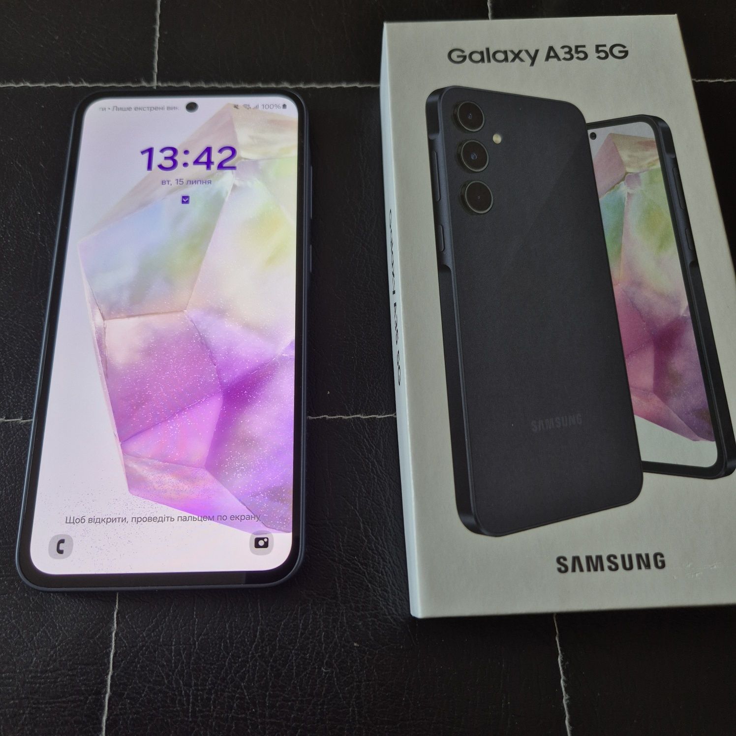 Samsung Galaxy A35 5G в ідеальному стані.