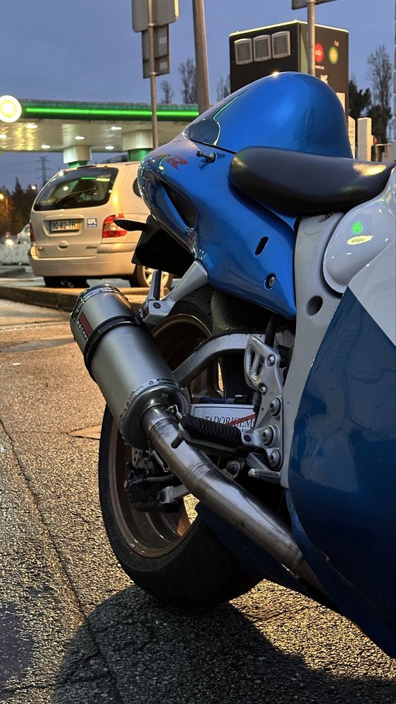 Suzuki GSX1300R Hayabusa 1Gen