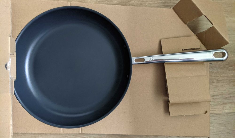 Сковорода з азотованої вуглецевої сталі Misen