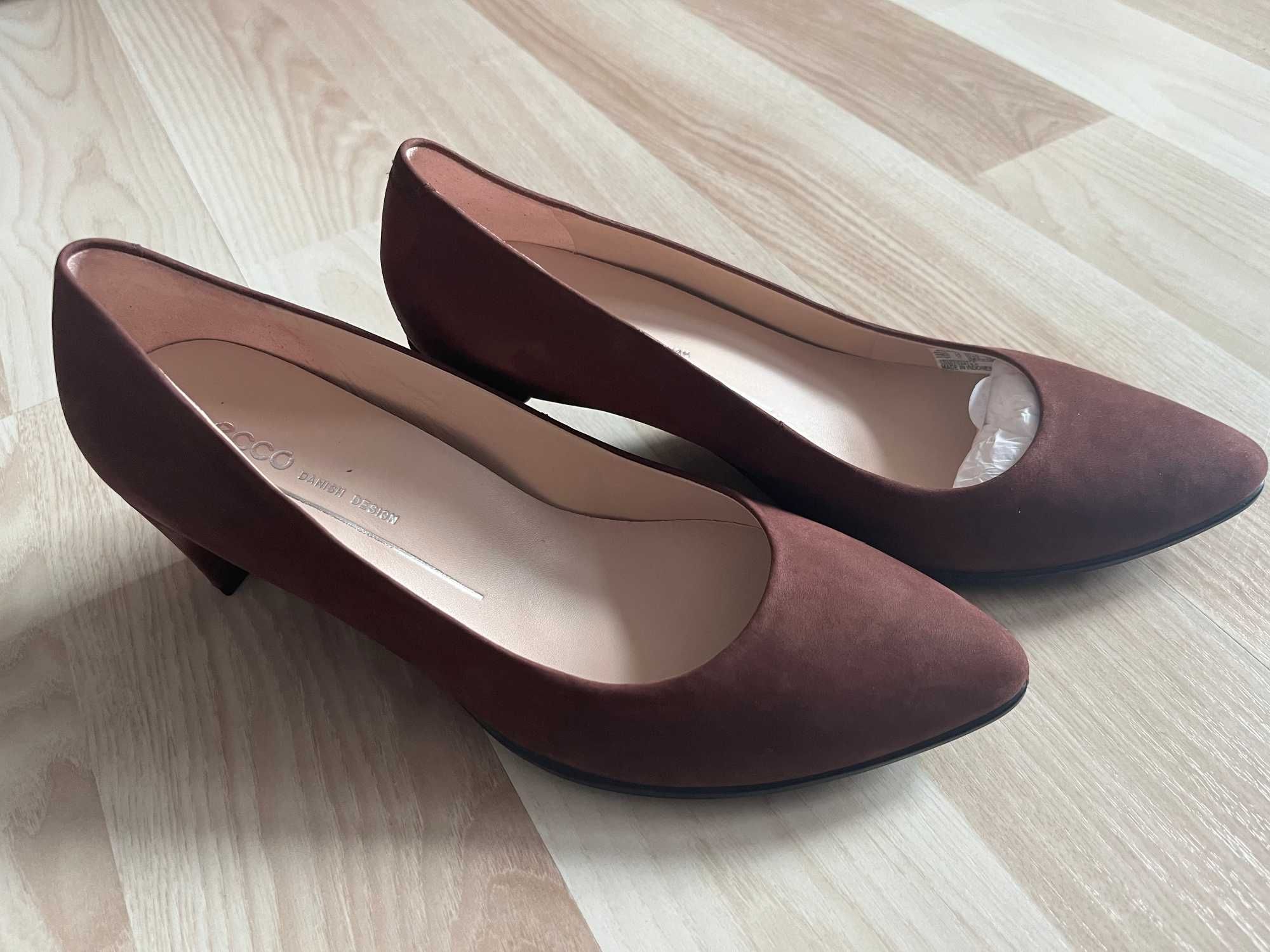 ECCO SHAPE 45 POINTY SLEEK 2.0 r.39 Chocolat Czółenka damskie