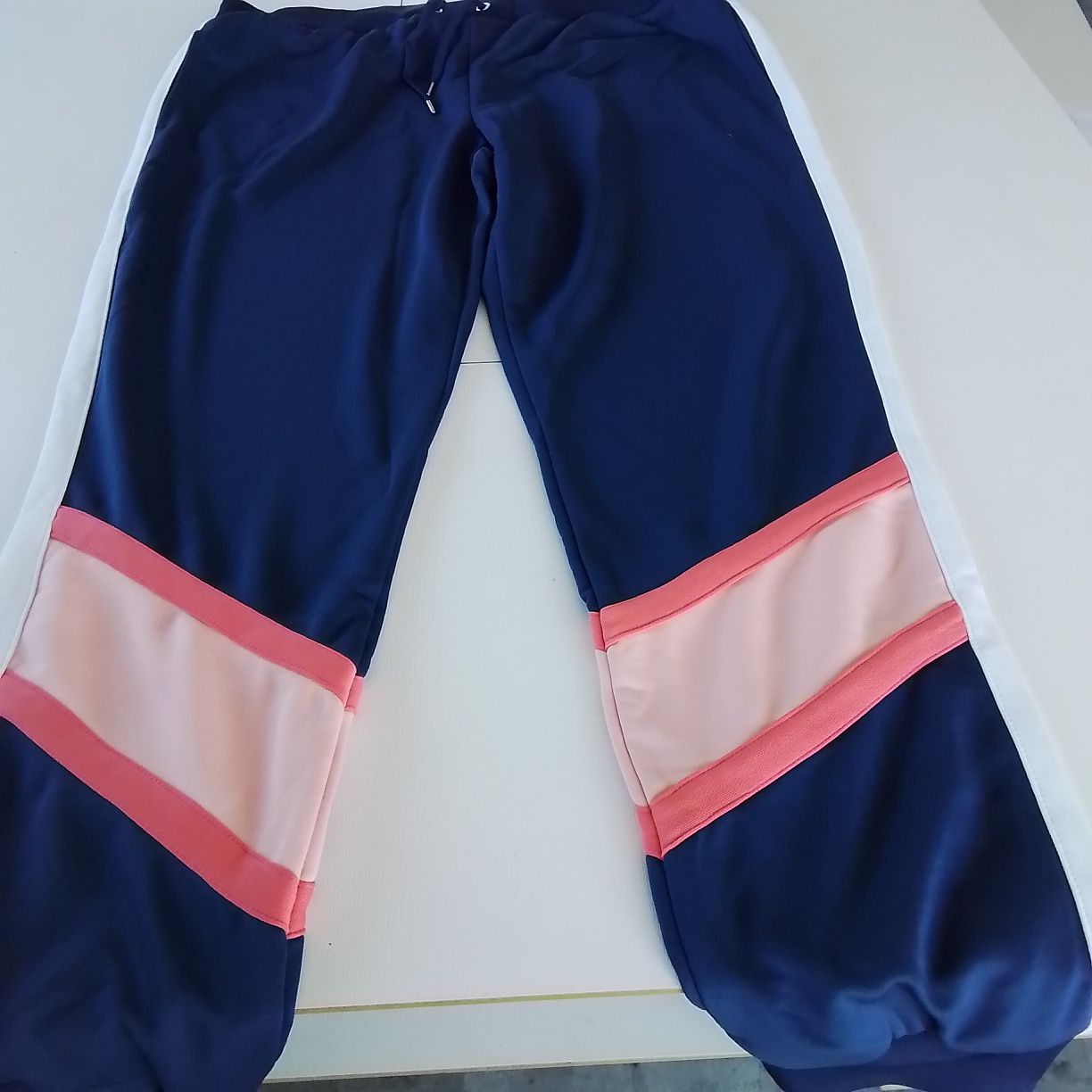Nowe spodnie dresowe Lascana rozm. 5XL, 48/50, / 22/24. Pas 103cm- 120