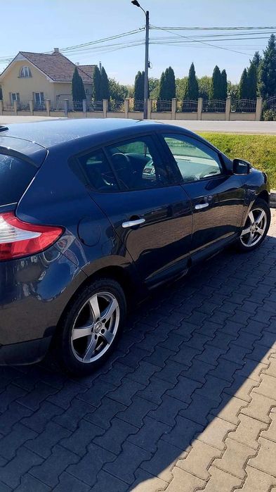 Renautl Megane 1.9 дизель 2011 год.