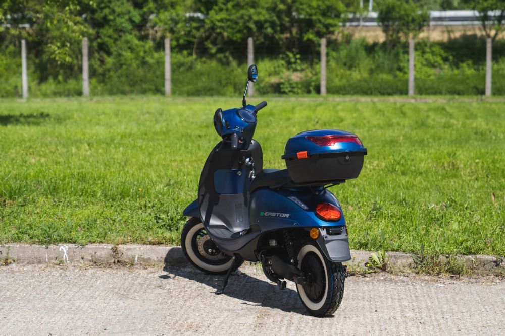 Skuter elektryczny E-Castor do 45 km/h z baterią homologacja EU L1E-B
