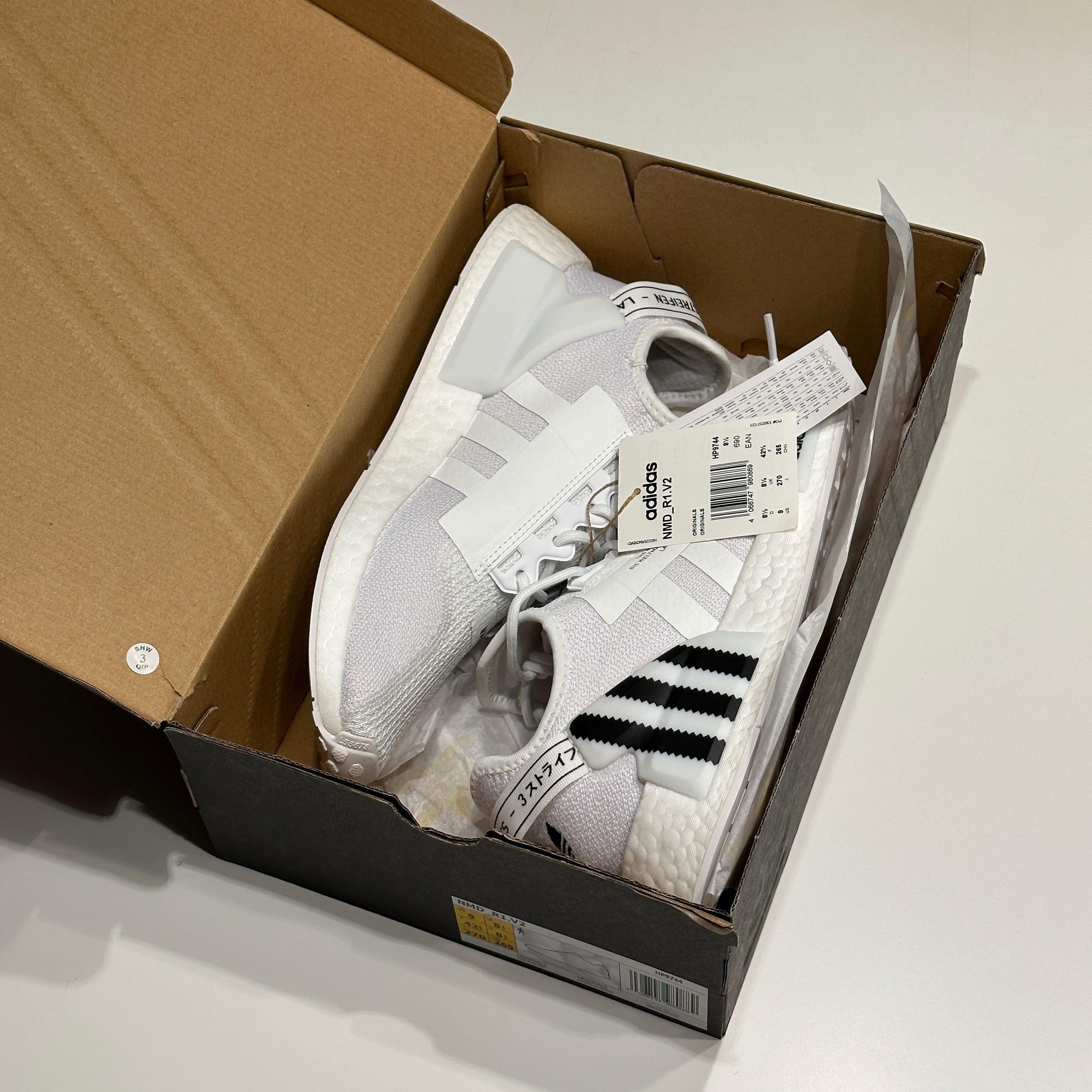 Adidas NMD R1 V2 (42,5) DS