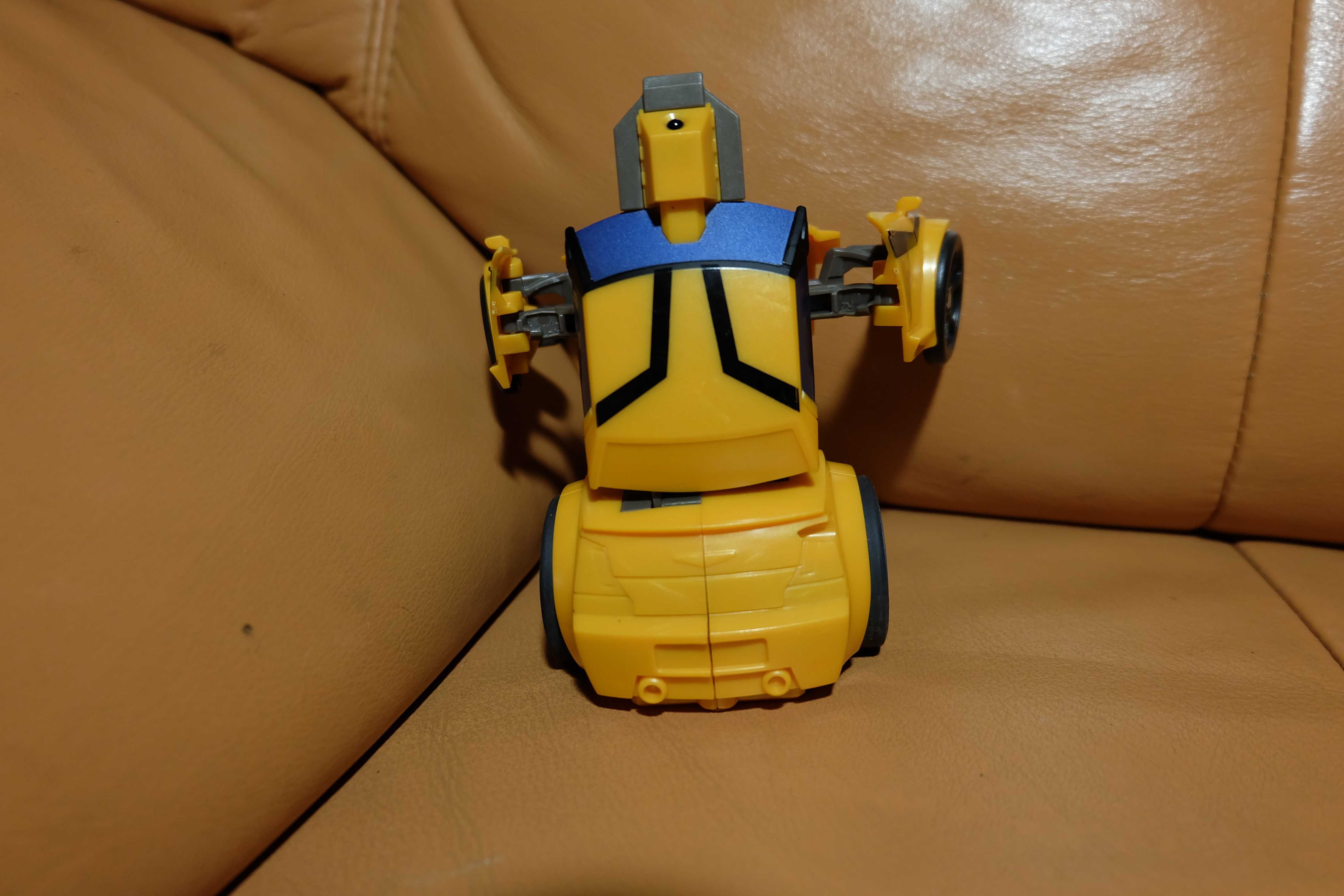 Transformers auto robot Bumblebee