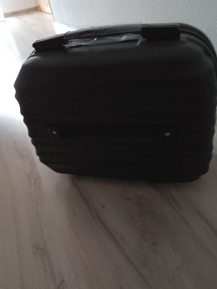 Kosmetyczka podróżna czarna Wittchen