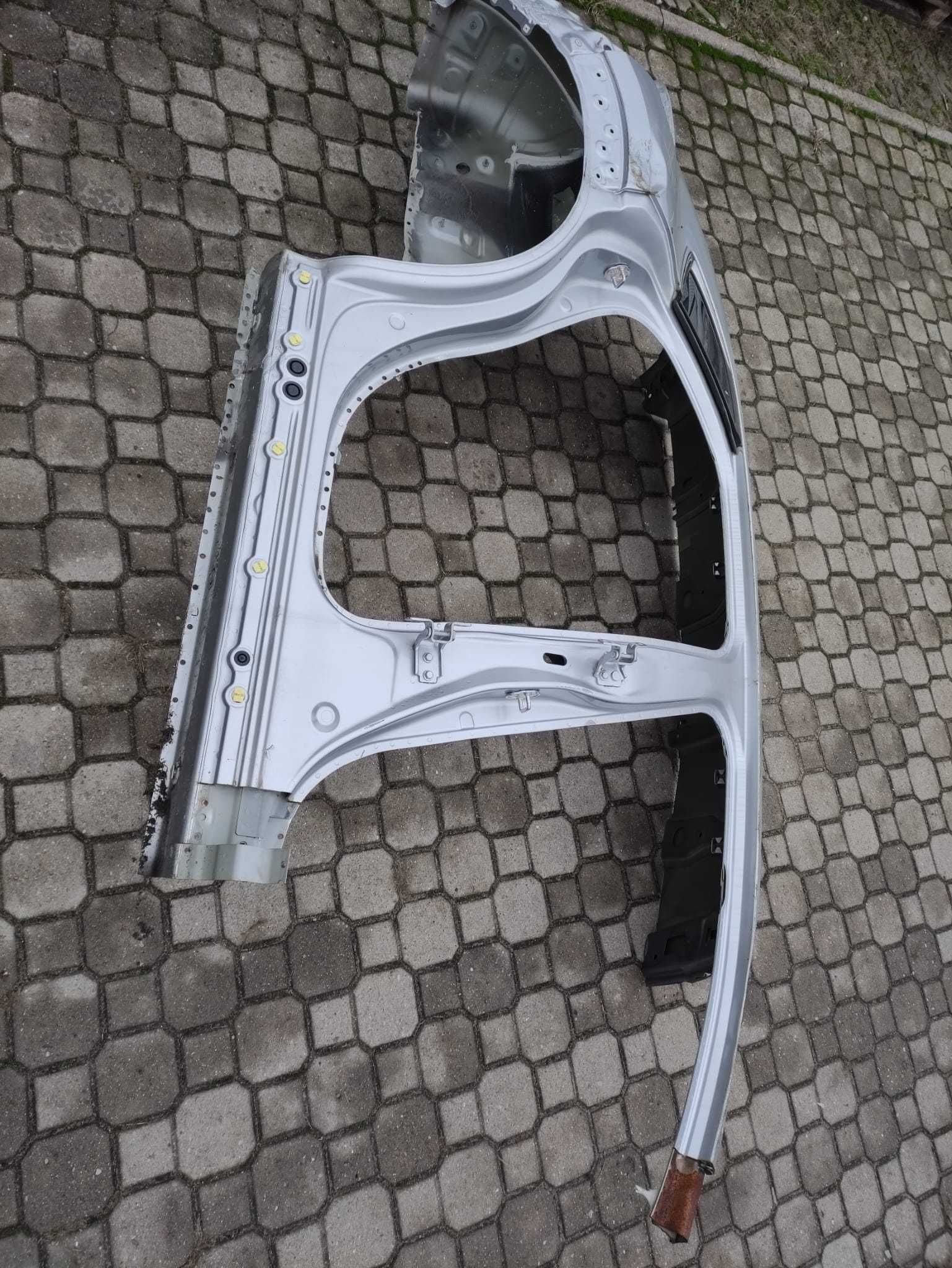 Mazda CX-30 , Słupek , Próg , Poszycie , Błotnik , Prawy ,