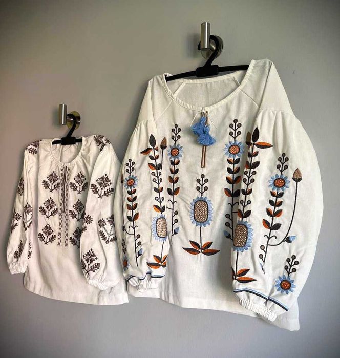 Дитячі вишиванки для дівчинки молочна блуза з довгим рукавом в школу