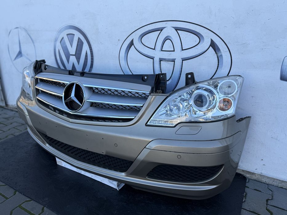 Бампер передній решітка( фара )Віано 639 Vito Viano W639 рестайл шрот