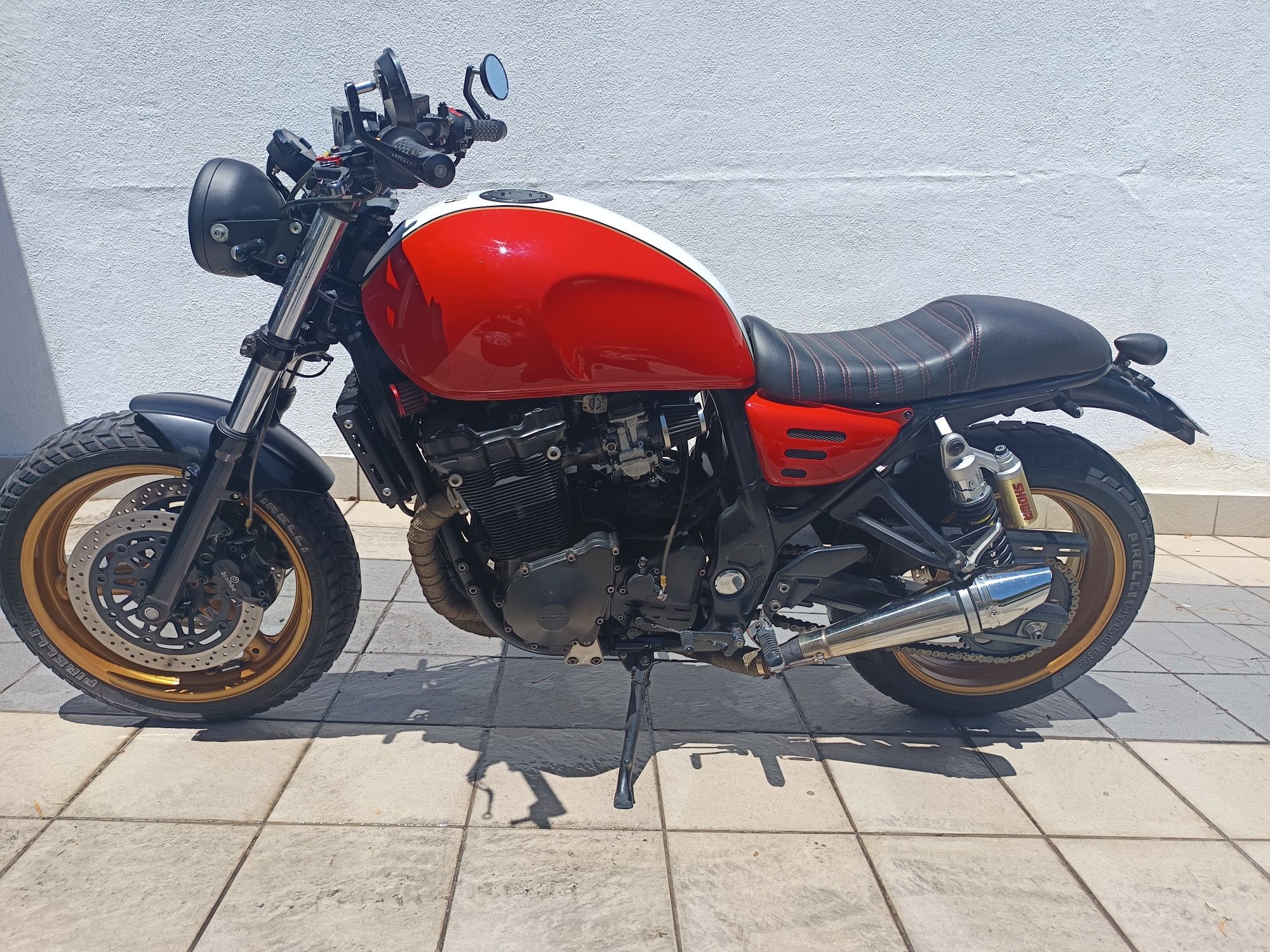 Suzuki GSX 1200 Inazuma Café Racer
