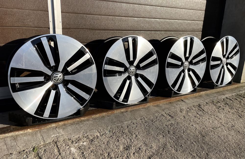 4x felgi aluminiowe 5x112 r17 et40 7J Alufelgi Oryginał VW 17” czarne