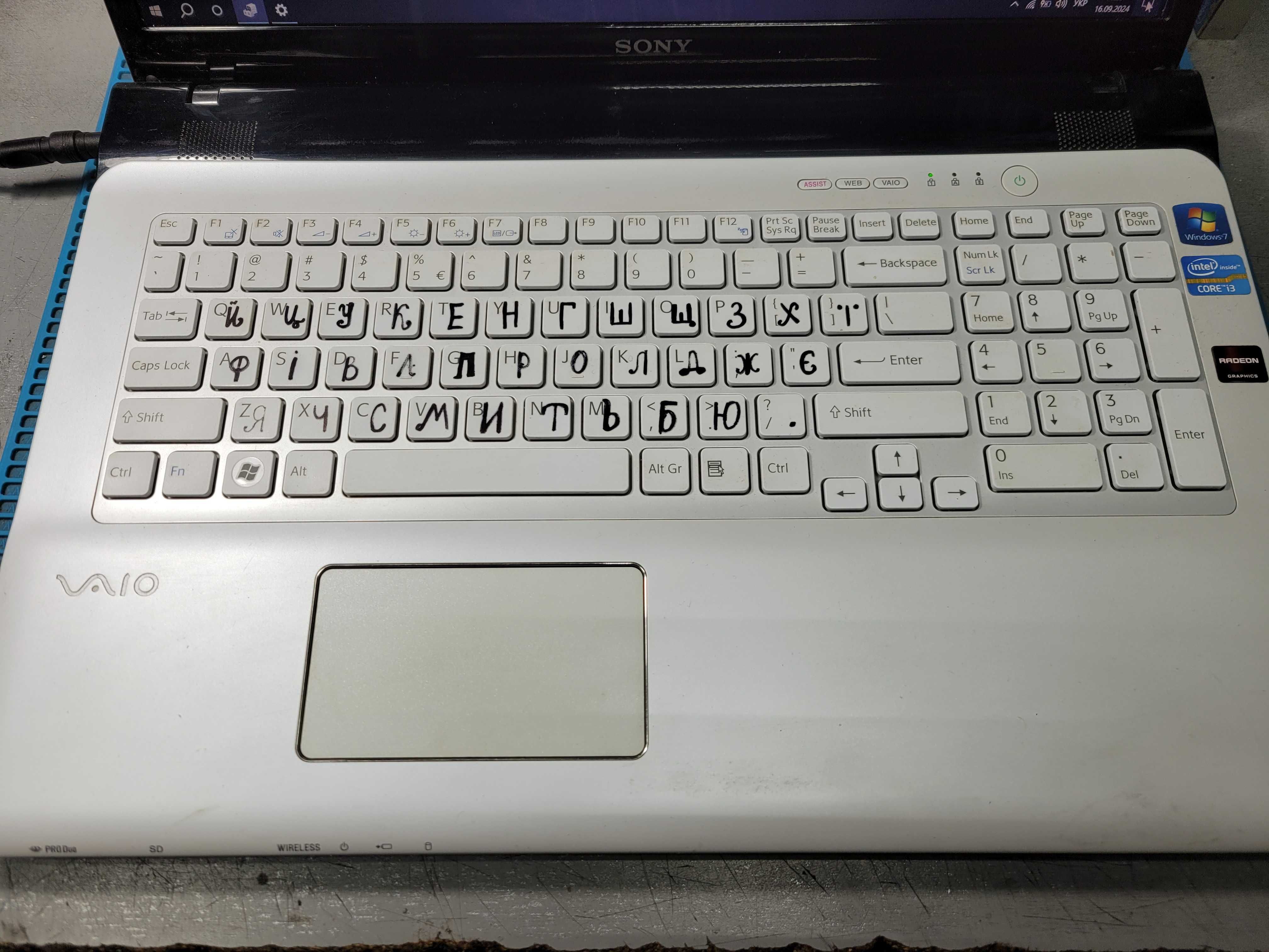 Ноутбук Sony Vaio SVE1711K1EW