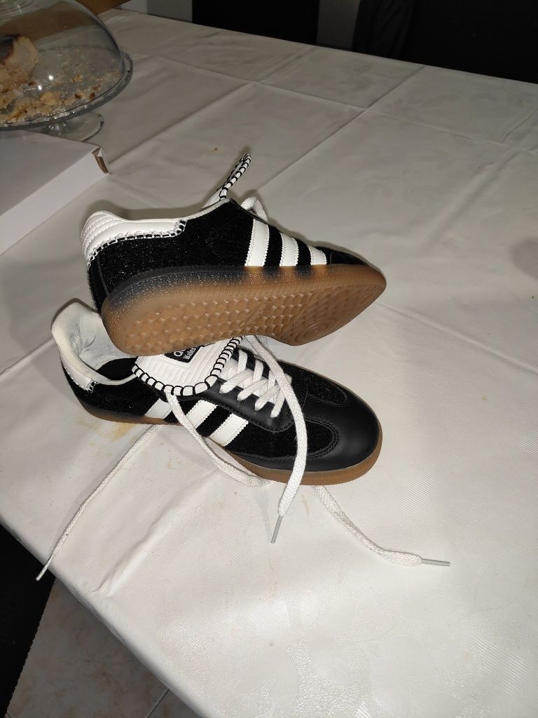 Sapatilhas adidas N41