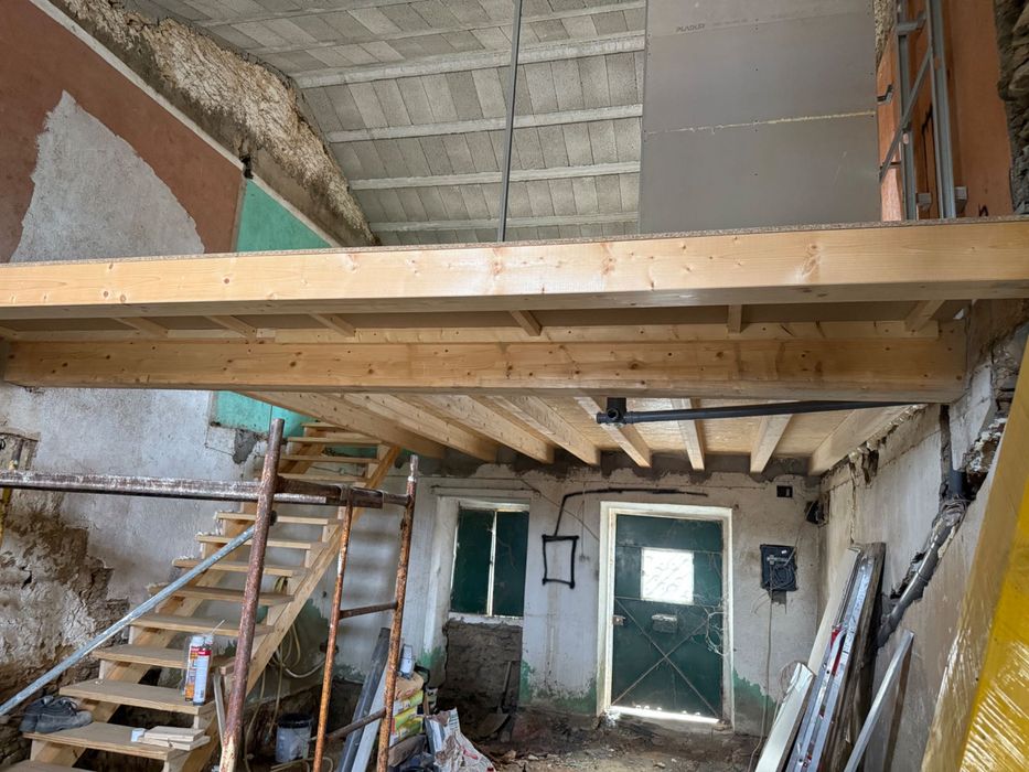 Casa com terreno nos maxiais