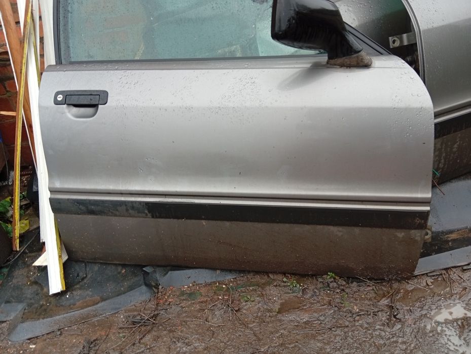 Продам двери ауди 80 Б3