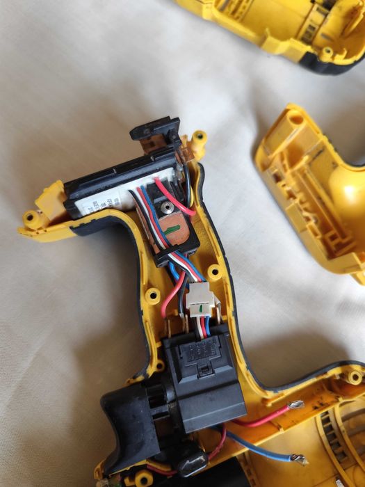 Wkrętarka  DeWalt DCD776 - bez silnika