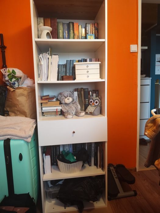 Regał z szufladą Heda biało-brązowy otwarty - Agata