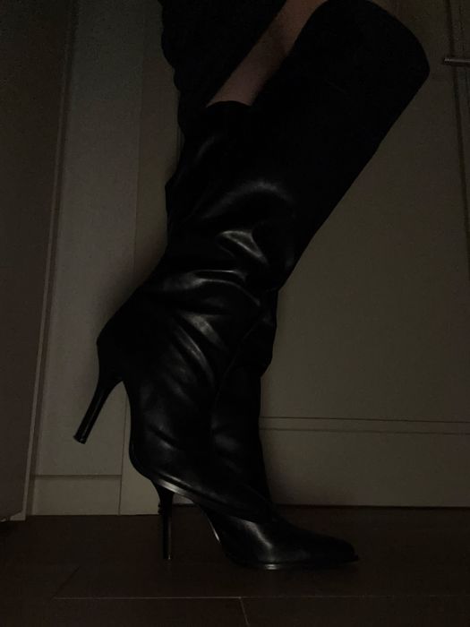 Шкіряні сапожки .Zara