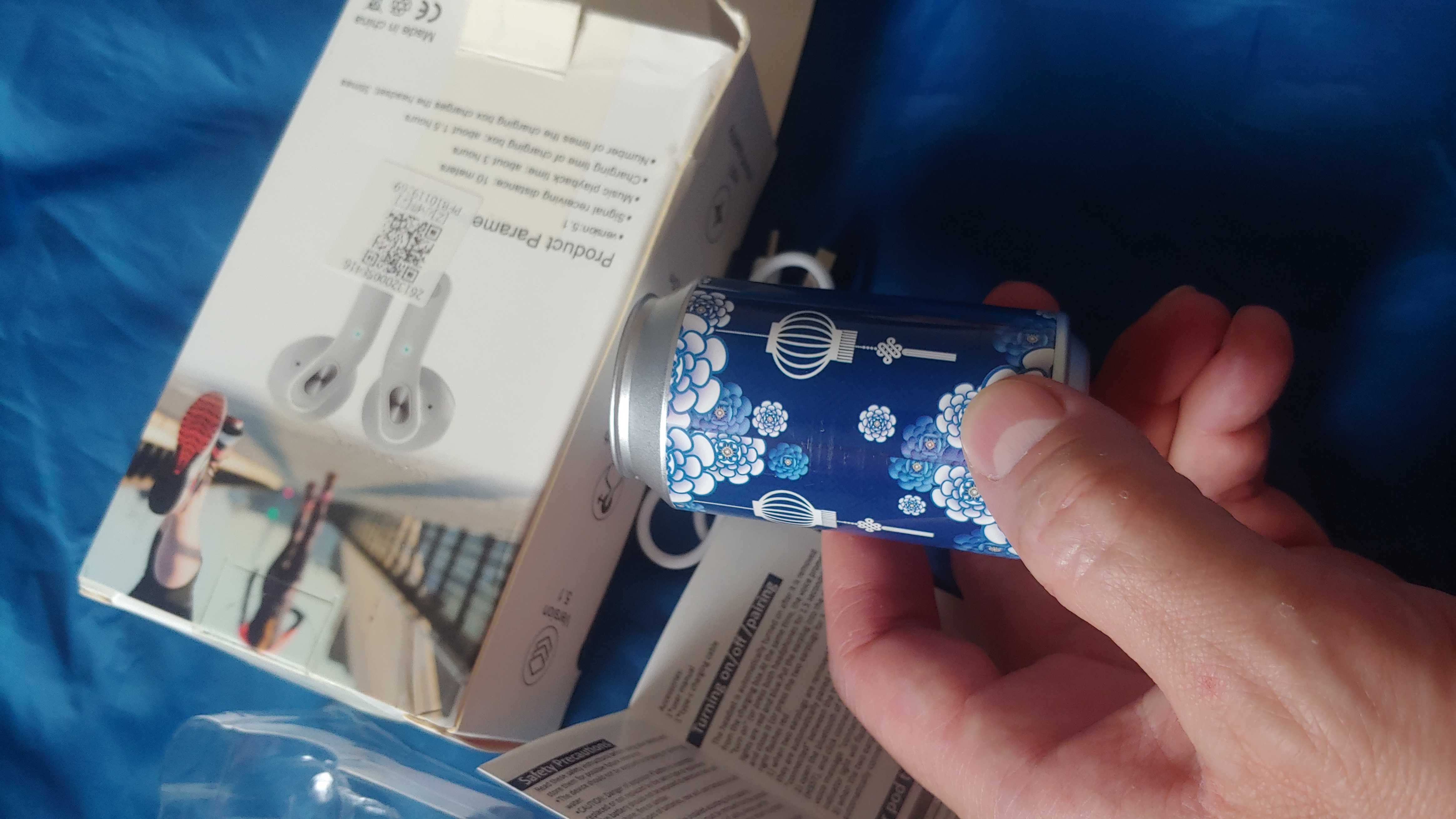 Наушники Bluetooth Чистый насыщенный звук Беспроводные новые
