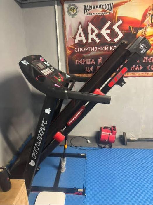 Бігова доріжка FiTlogic