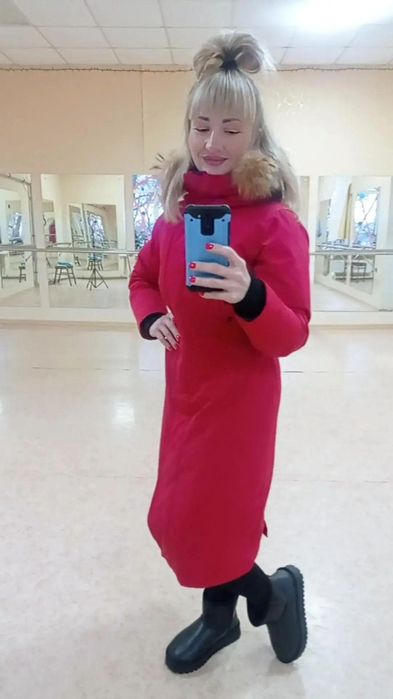 Продаю зимний пуховик!