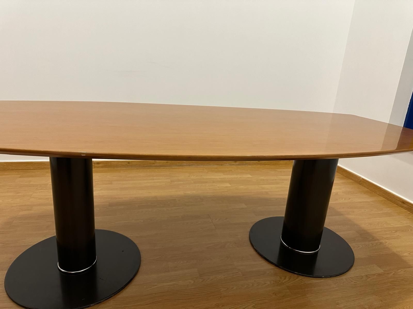 Mesa de reuniões/jantar