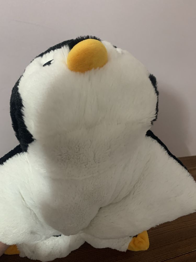 Іграшка-подушка Пінгвін