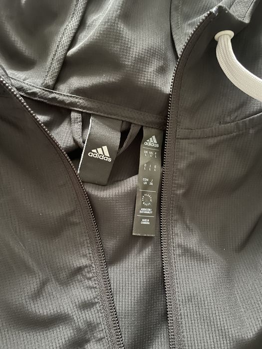 Вітровка adidas 599 грн