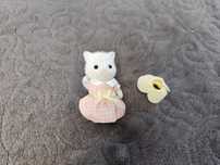 Sylvanian Families kotek perski mały biały kot kotka figurka