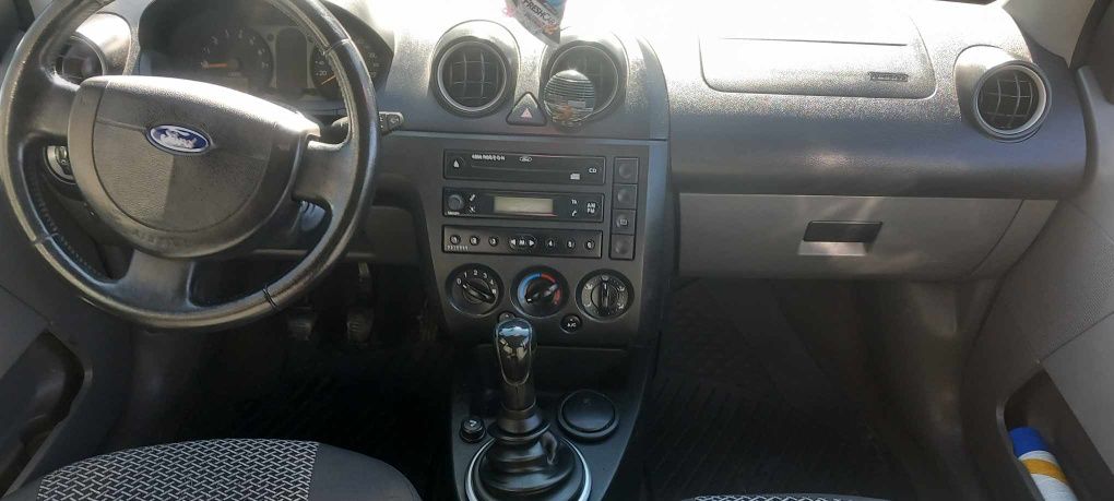 Ford fiesta 1.4 benzyna