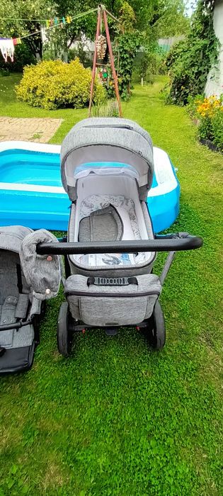 Wozek z pełnym wyposazeniem