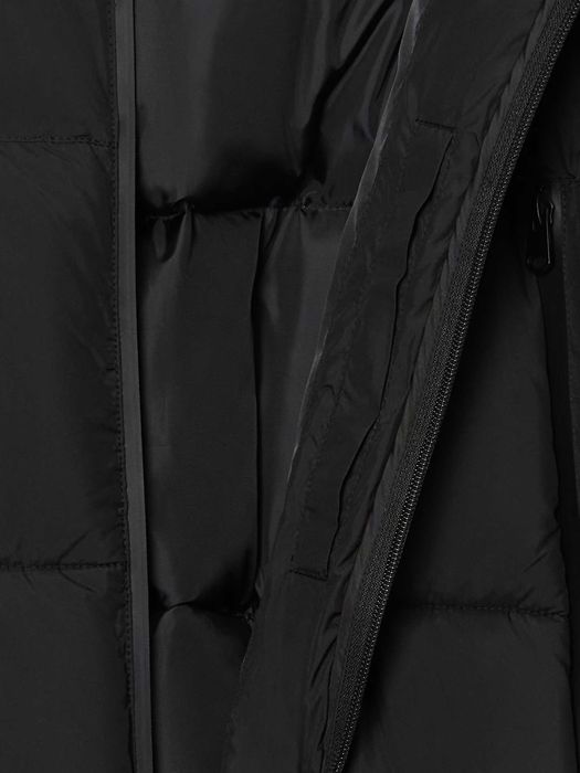 Зимовий Пуховик Чорний з капюшоном 2025 Виробник Польща Розмір M