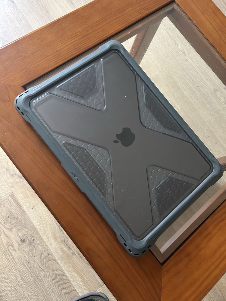 Macbook Pro 13” M1 2022