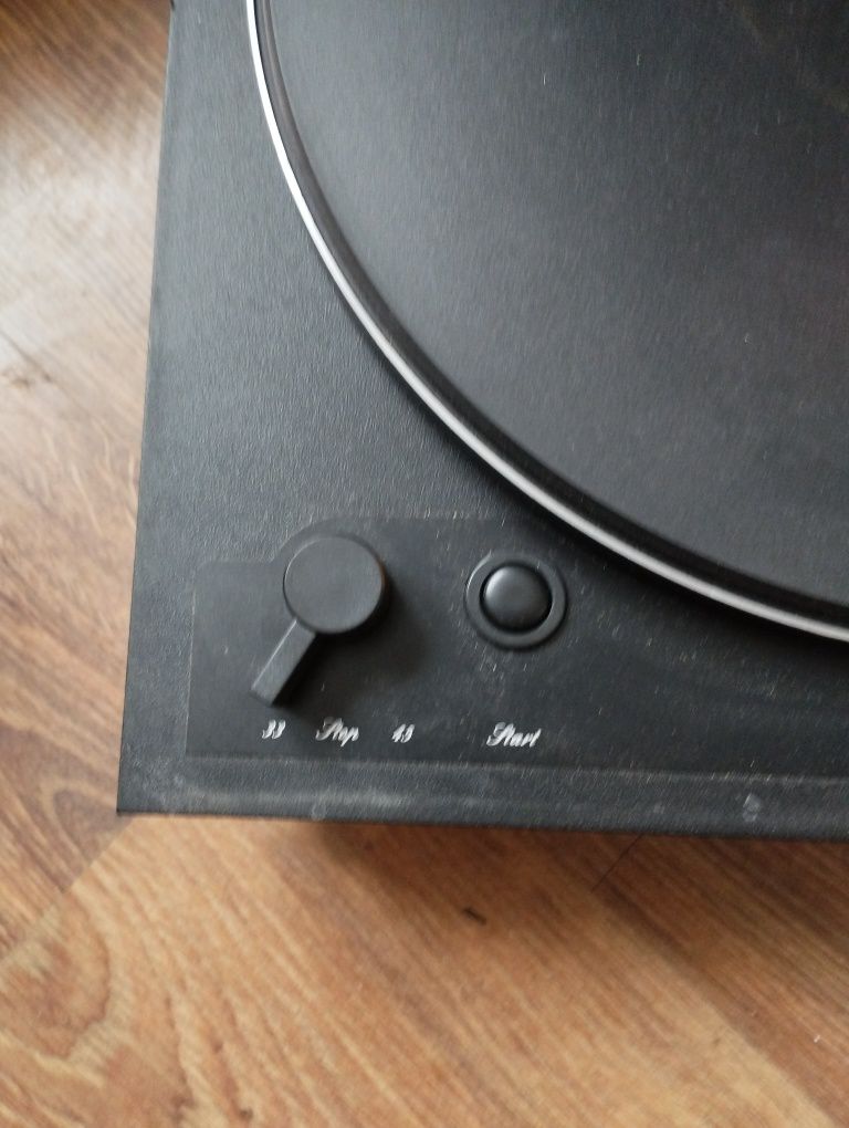 Stary gramofon Thorens TD280mk 4